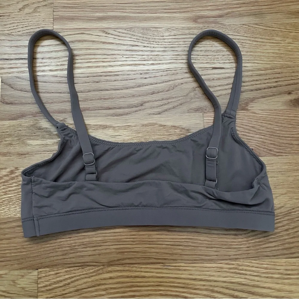 SKIMS Fits Everybody Bralette - Picture 3 of 4